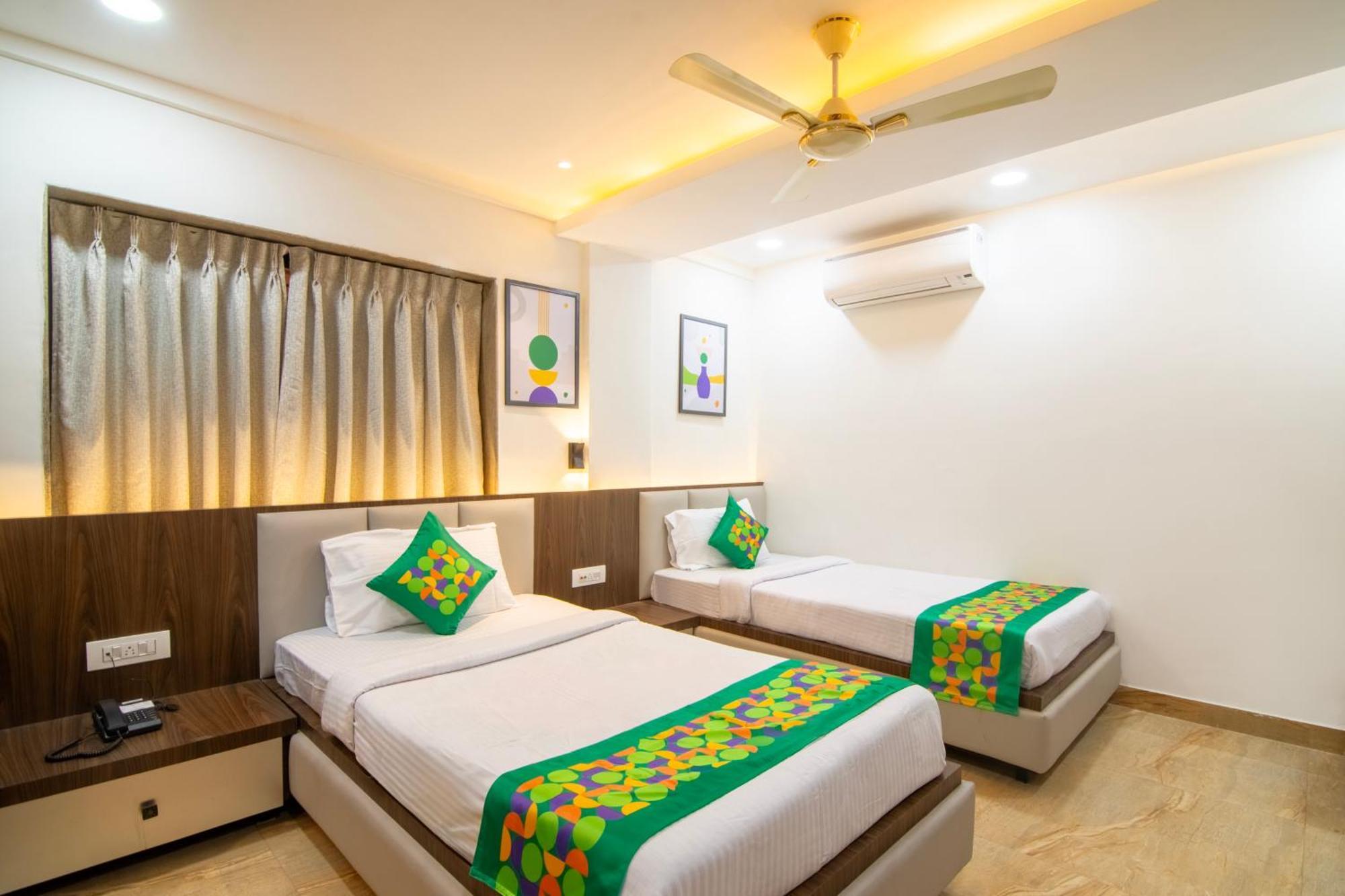 Treebo Petals Banquet & Suites - Calcutta Eksteriør billede